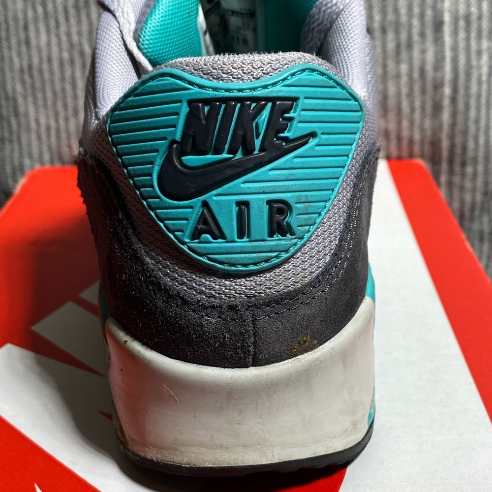NIKE AIR MAX 90 - Picture 4 of 8